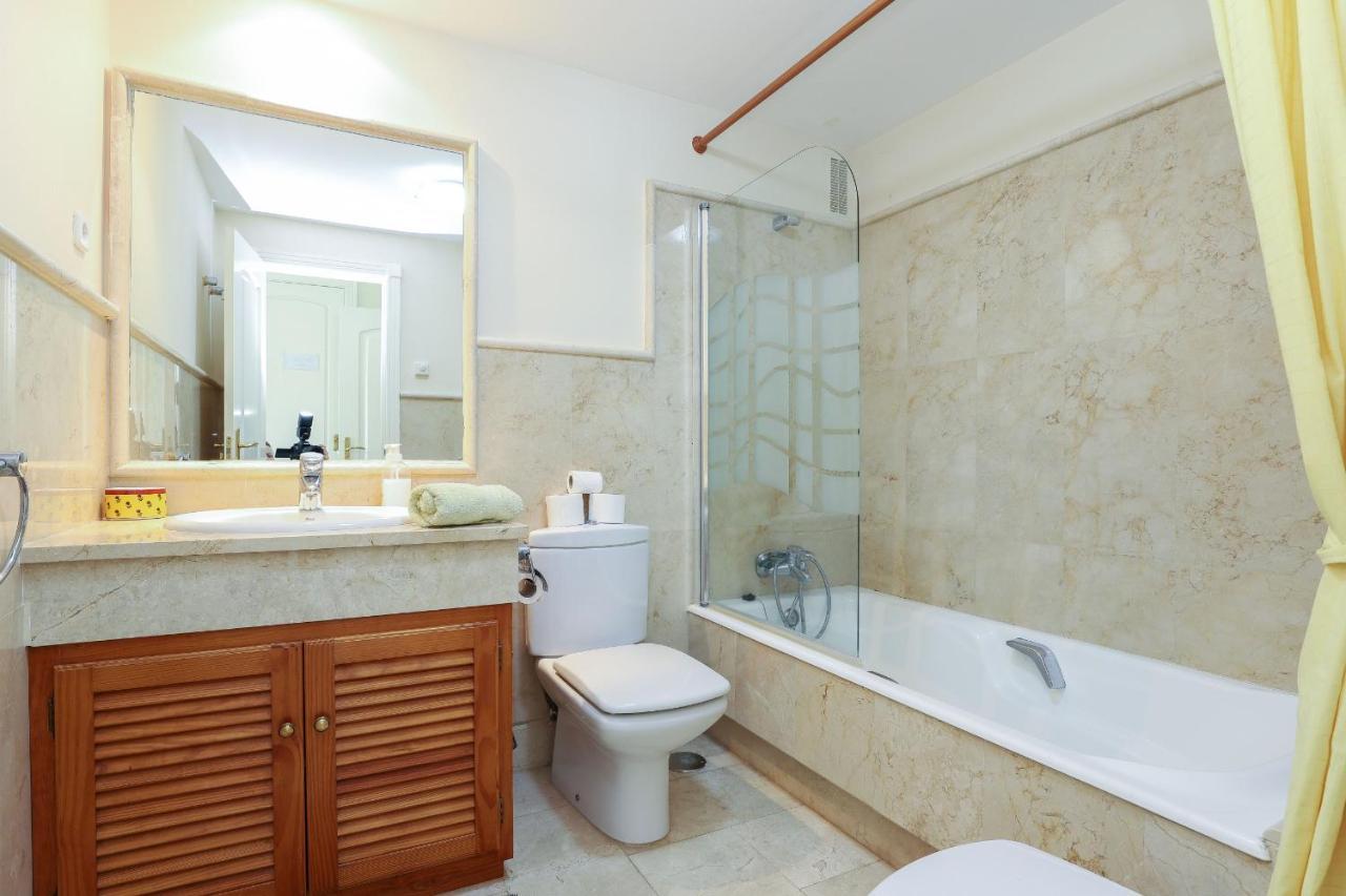 Monteros Palm - Sea & Pool View Apartment