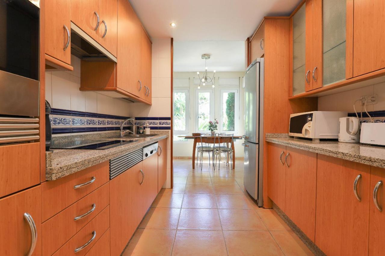 Monteros Palm - Sea & Pool View Apartment